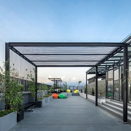 Zest Sukajadi Bandung By Swiss-Belhotel International Екстер'єр фото