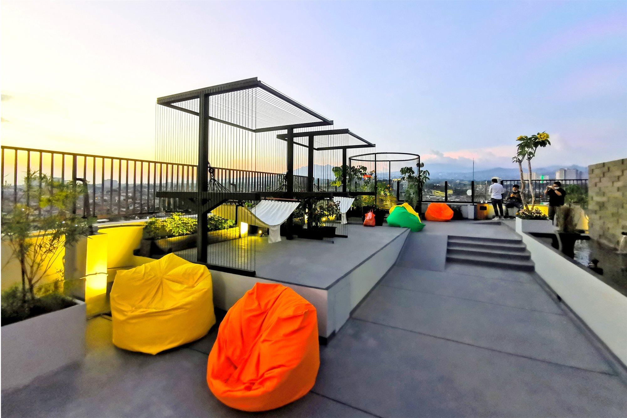 Zest Sukajadi Bandung By Swiss-Belhotel International Екстер'єр фото