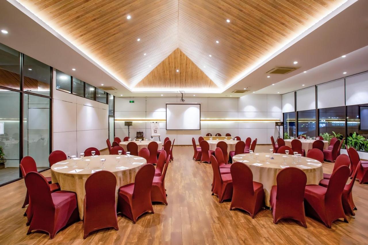 Zest Sukajadi Bandung By Swiss-Belhotel International Екстер'єр фото