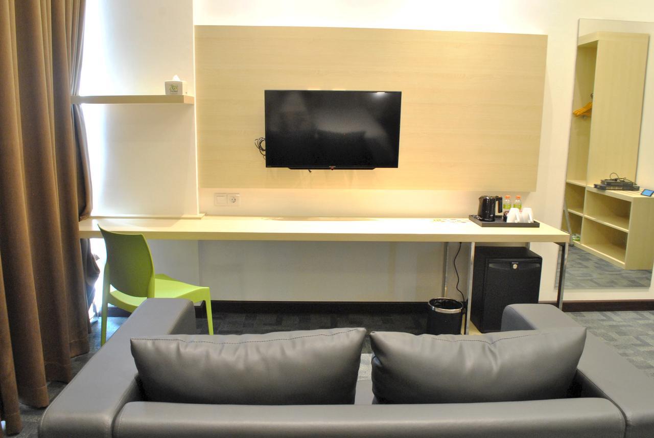 Zest Sukajadi Bandung By Swiss-Belhotel International Екстер'єр фото
