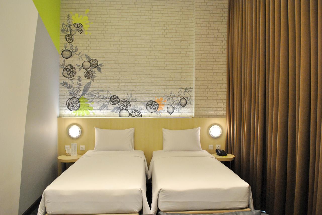 Zest Sukajadi Bandung By Swiss-Belhotel International Екстер'єр фото