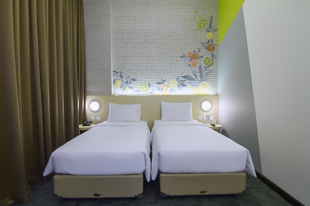 Zest Sukajadi Bandung By Swiss-Belhotel International Екстер'єр фото